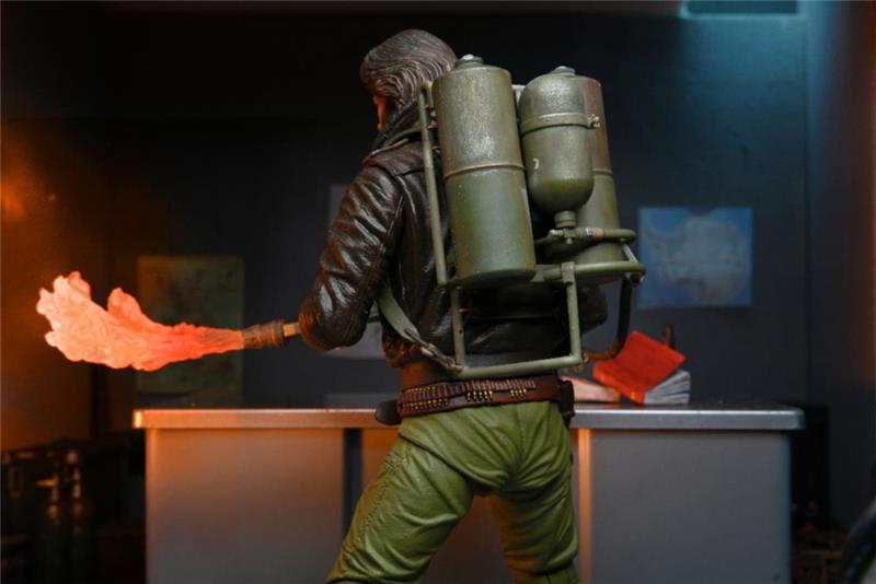 NECA - THE THING MACREADY V2 STATION SURVIVAL