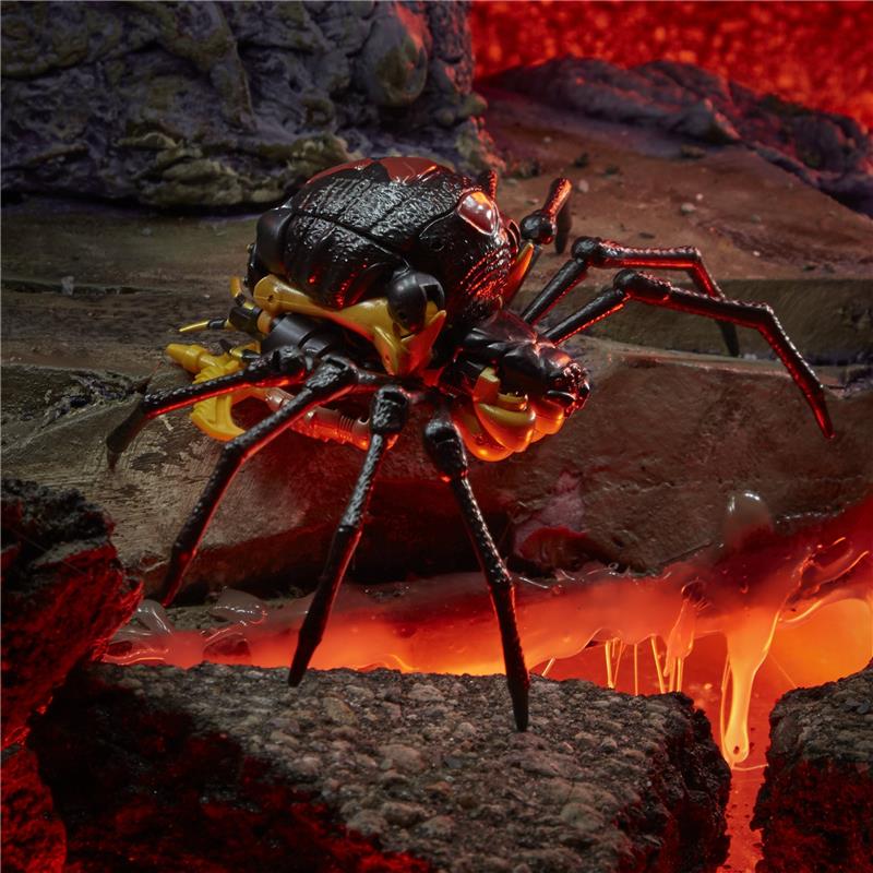 TRANSFORMERS WFC KCC BLACKARACHNIA DLX