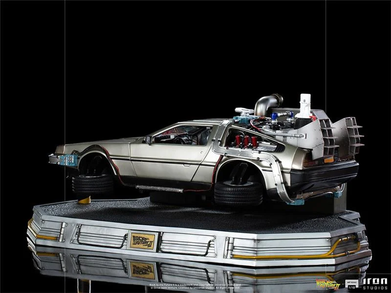 1/10 IRON STUDIOS - BTTF 2 DELOREAN REGULAR ART STATUE