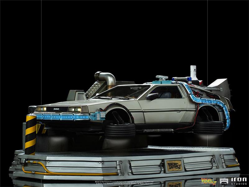 1/10 IRON STUDIOS - BTTF 2 DELOREAN REGULAR ART STATUE