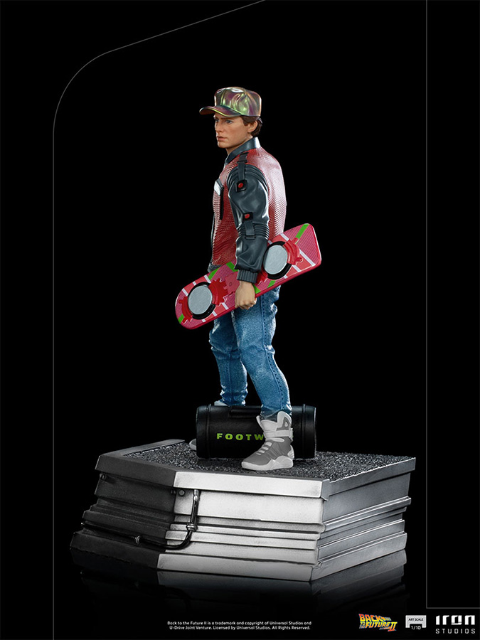 1/10 IRON STUDIOS - BTTF 2 MARTY MCFLY IN ALLEY ART STATUE