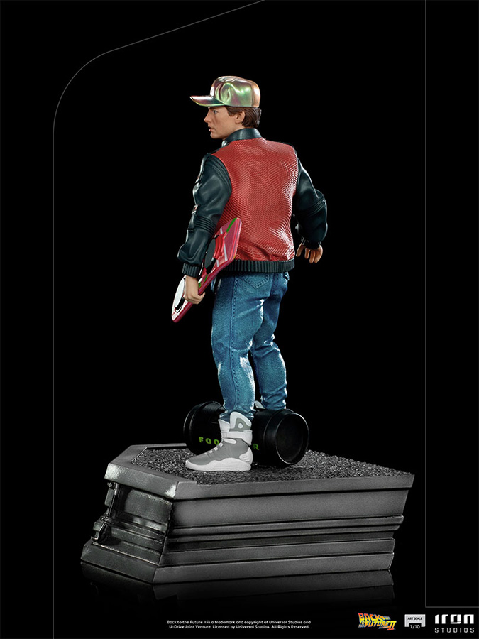 1/10 IRON STUDIOS - BTTF 2 MARTY MCFLY IN ALLEY ART STATUE