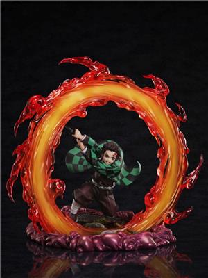 1/8 DEMON SLAYER - TANJIRO KAMADO FIGURE