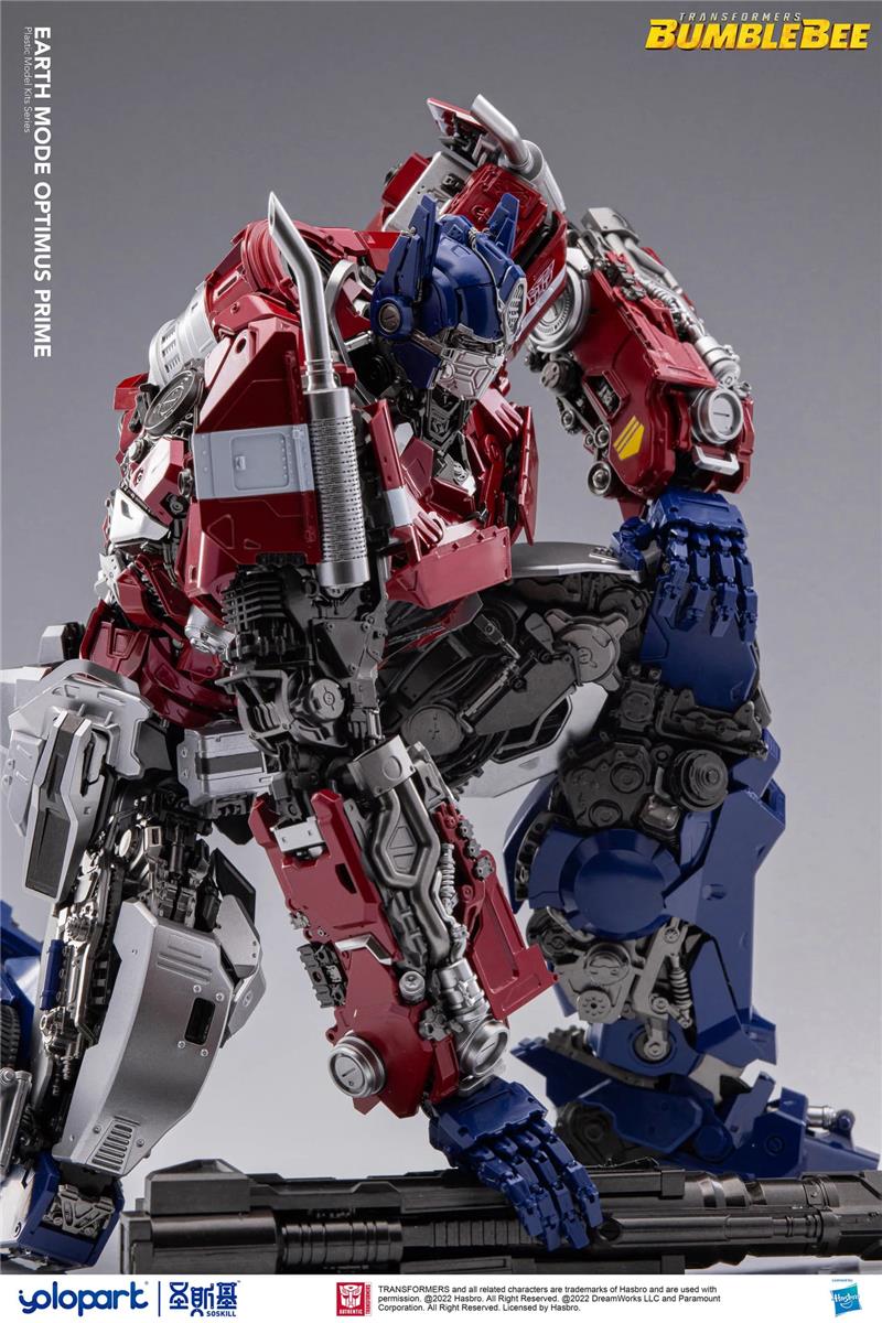 BUMBLEBEE THE MOVIE: 30CM EARTH MODE OPTIMUS PRIME PLASTIC MODEL KIT