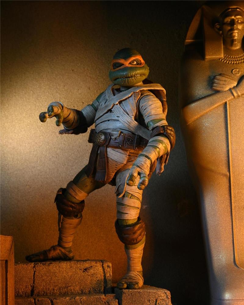 NECA - UM X TMNT MICHELANGELO MUMMY