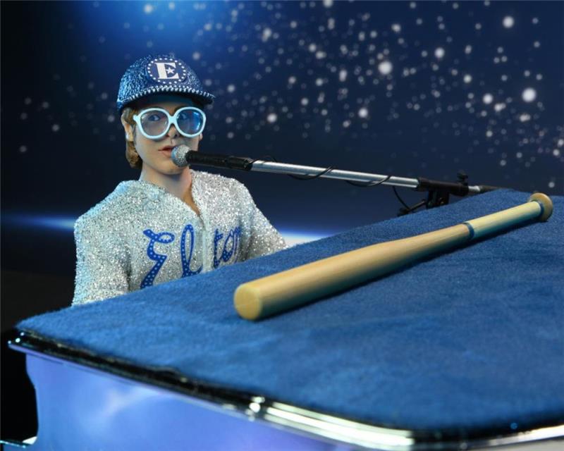 NECA - ELTON JOHN LIVE 1975 CLOTHED