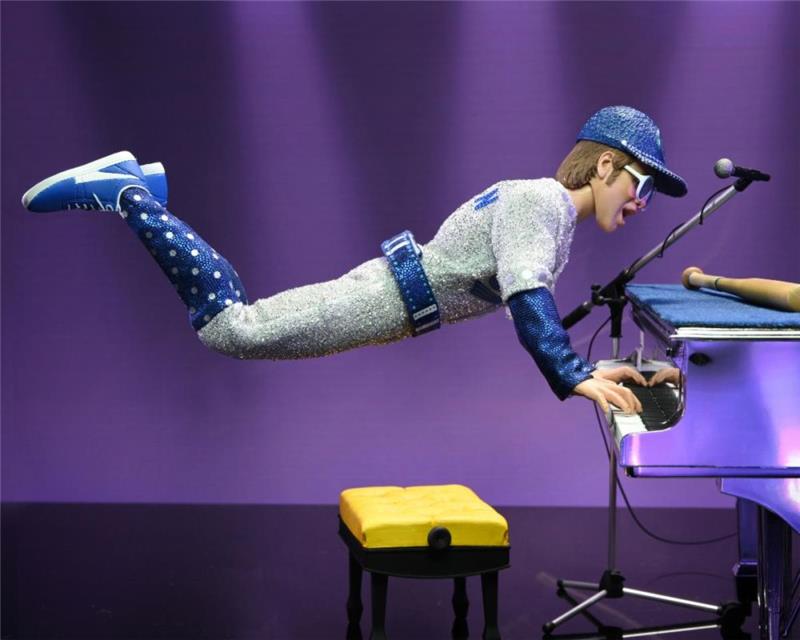 NECA - ELTON JOHN LIVE 1975 CLOTHED