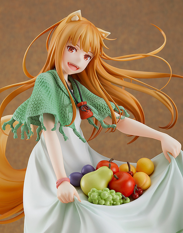 SPICE AND WOLF HOLO SCENT OF FRUIT STATUE