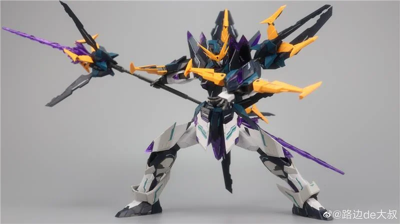 1/100 XH-01 HUNTING FALCON