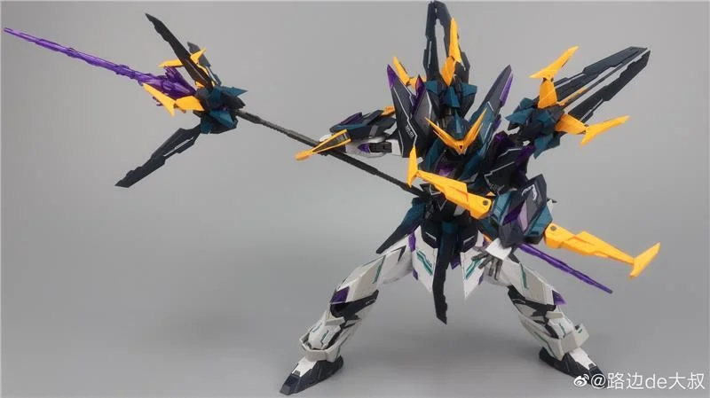 1/100 XH-01 HUNTING FALCON