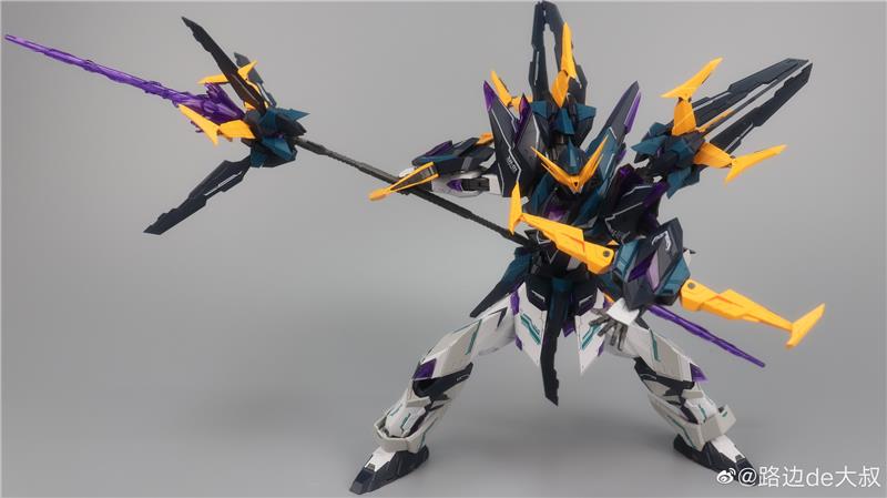 1/100 XH-01 HUNTING FALCON
