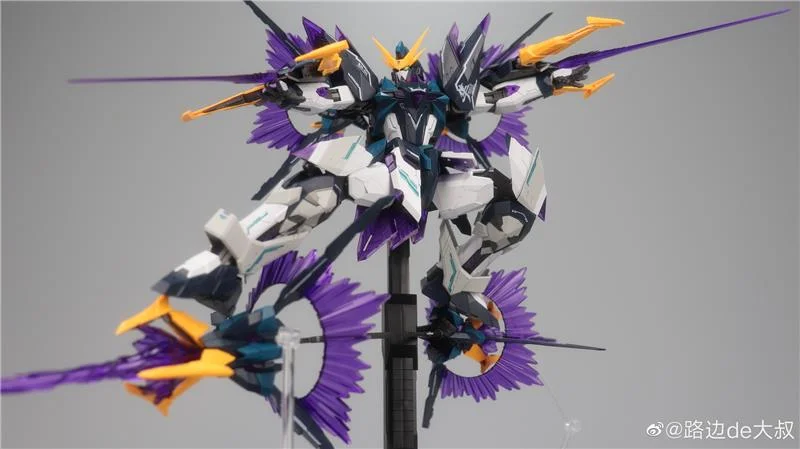 1/100 XH-01 HUNTING FALCON
