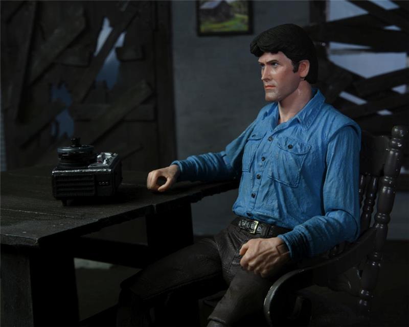 NECA - EVIL DEAD ULTIMATE ASH 40TH ANN