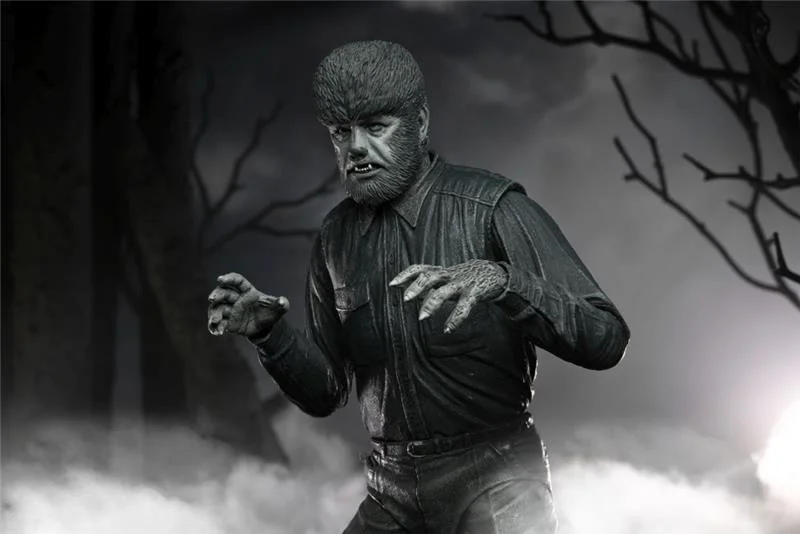 NECA - UM ULTIMATE WOLF MAN B/W