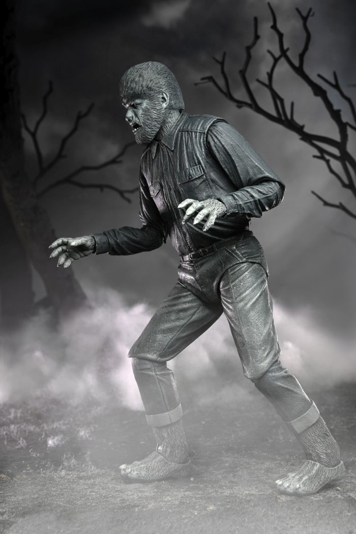 NECA - UM ULTIMATE WOLF MAN B/W