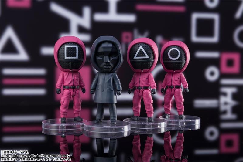 MINI FIGUARTS - SQUID GAME MASKED WORKER