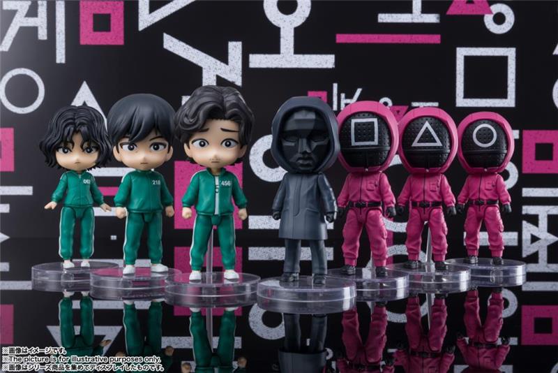 MINI FIGUARTS - SQUID GAME MASKED WORKER