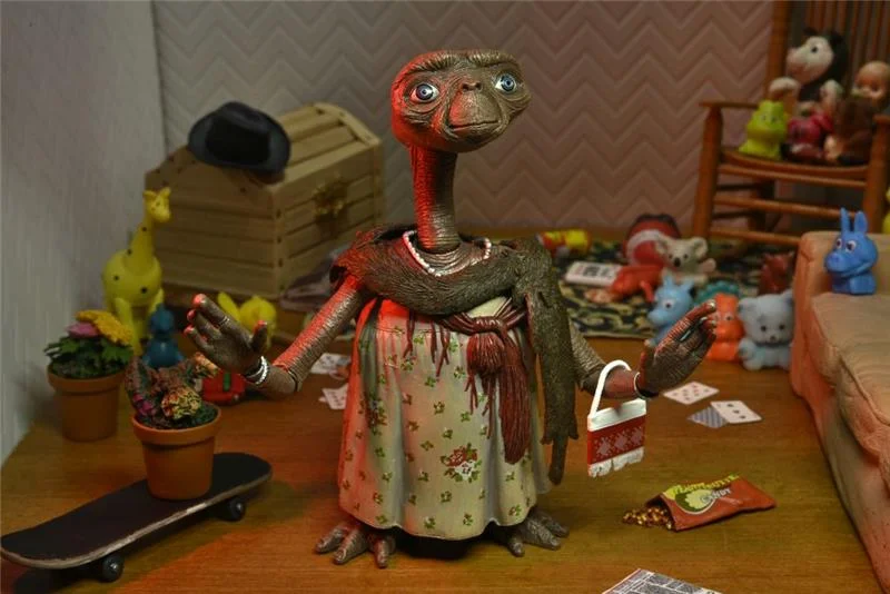 NECA - E.T. 40TH ANNIVERSARY DRESS-UP ULTIMATE