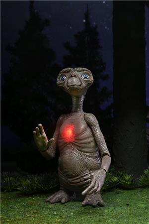 NECA - E.T. 40TH ANNIVERSARY DLX LED CHEST