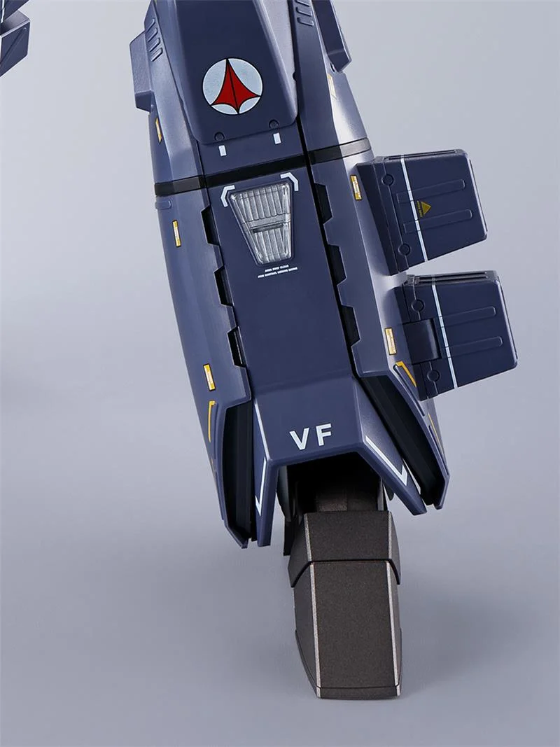BANDAI DX CHOGOKIN MACROSS - VF-1J ARMORED VALKIRYE