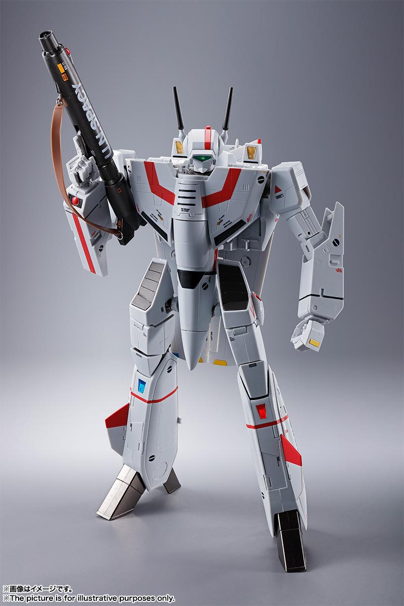 BANDAI DX CHOGOKIN MACROSS - VF-1J ARMORED VALKIRYE