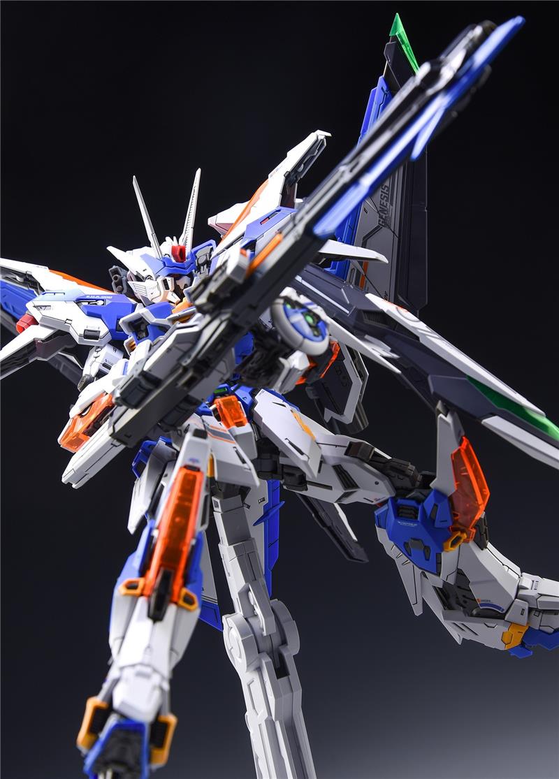 1/100 GENESIS MODEL KIT COLLECTOR VERSION