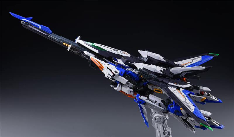 1/100 GENESIS MODEL KIT COLLECTOR VERSION
