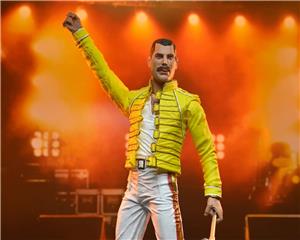 NECA - FREDDIE MERCURY YELLOW JACKET