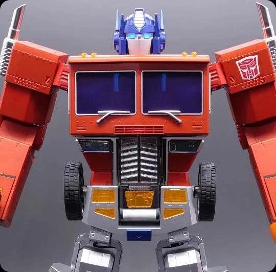 TRANSFORMERS OPTIMUS PRIME FLAG SHIP + TRAILER KIT