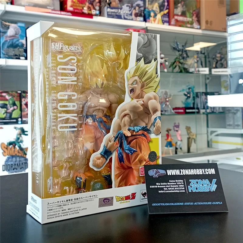 S.H. FIGUARTS - DRAGON BALL Z SON GOKU LEGENDARY SUPER SAIYAN