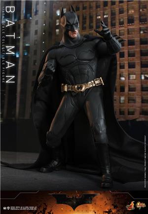 hot-toys-comics-batman-begins-batman-exclusive