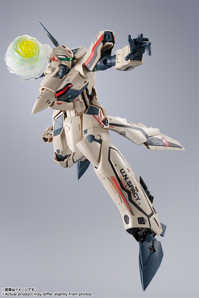 DX MACROSS PLUS - YF-19 EXCALIBUR ISAMU ALVA