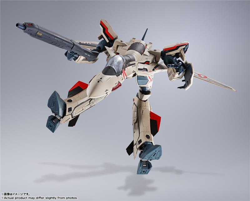 DX MACROSS PLUS - YF-19 EXCALIBUR ISAMU ALVA