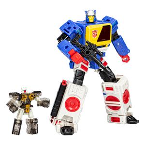 hasbro-transformers-generations-legacy-evolution-voyager-class-twincast-and-autobot-rewind