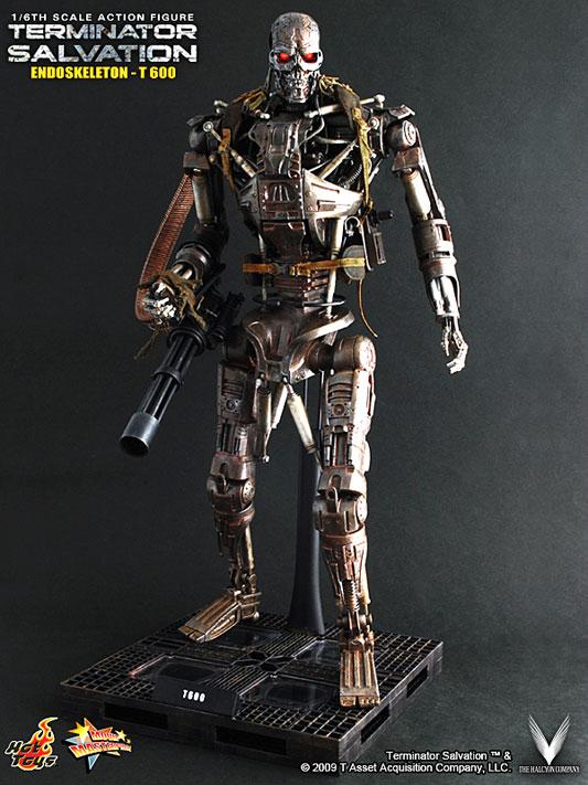 1/6 HOT TOYS - TERMINATOR SALVATION ENDOSKELETON T-600