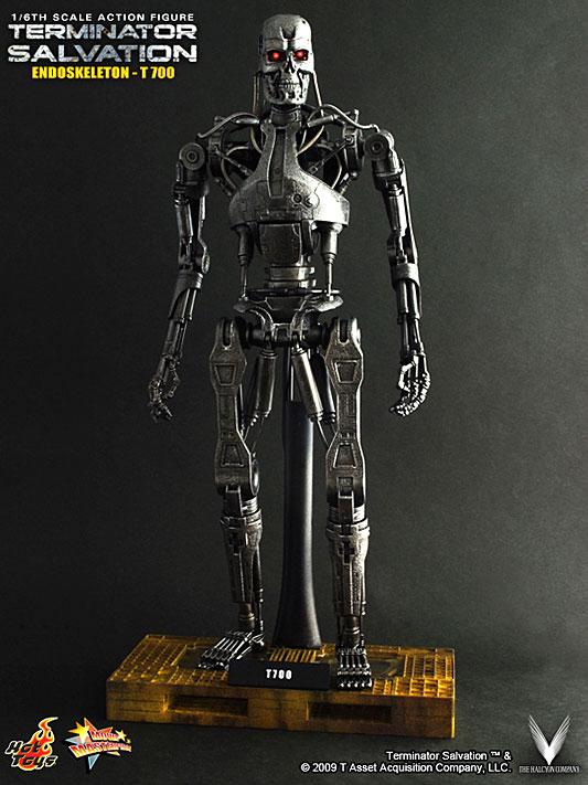 1/6 HOT TOYS - TERMINATOR SALVATION ENDOSKELETON T-700