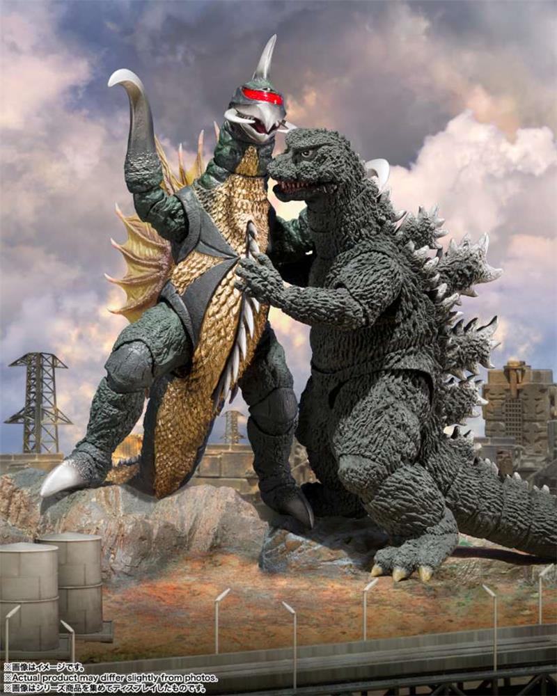 S.H.MONSTERARTS - GODZILLA 1972 GODZILLA VS. GIGAN
