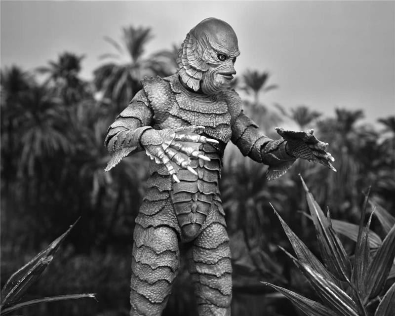 NECA - UM CREATURE BLACK LAGOON ULT B&W