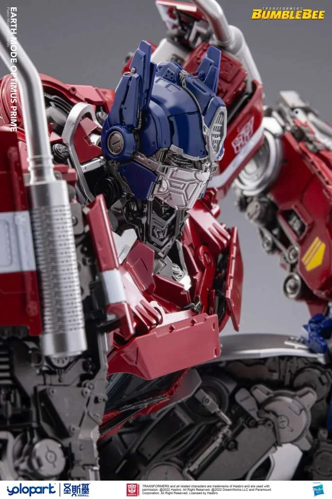 BUMBLEBEE THE MOVIE: 30CM EARTH MODE OPTIMUS PRIME PLASTIC MODEL KIT