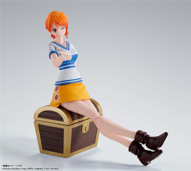 S.H. FIGUARTS - ONE PIECE NAMI ROMANCE DAWN