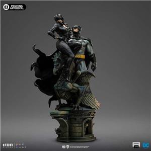 iron-studios-batman-and-catwoman-diorama