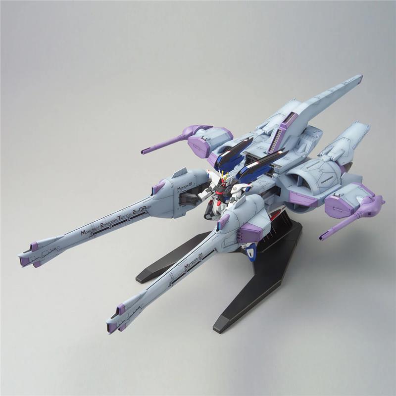 1/144 HG METEOR UNIT CON FREEDOM GUNDAM