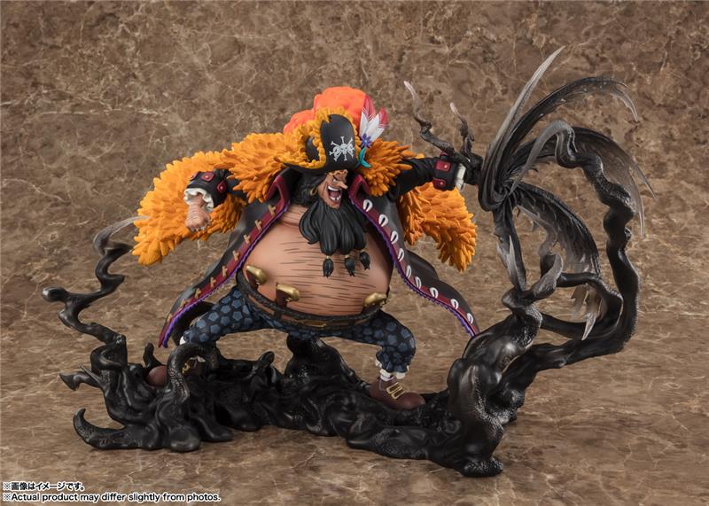 FIGUARTS ZERO - ONE PIECE ZERO MARSHALL D TEACH KUROUZU