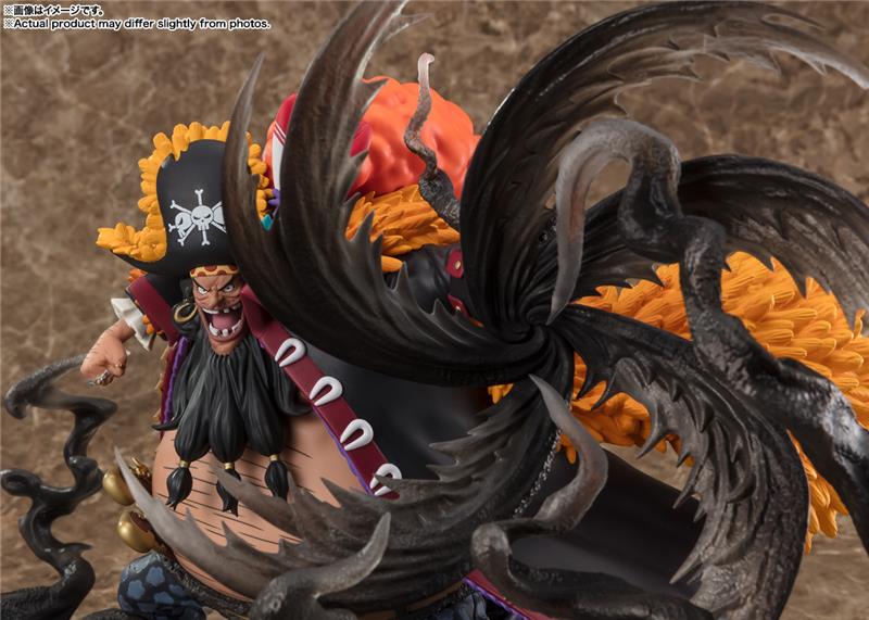FIGUARTS ZERO - ONE PIECE ZERO MARSHALL D TEACH KUROUZU