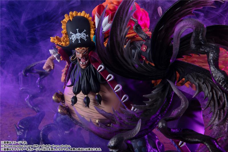 FIGUARTS ZERO - ONE PIECE ZERO MARSHALL D TEACH KUROUZU