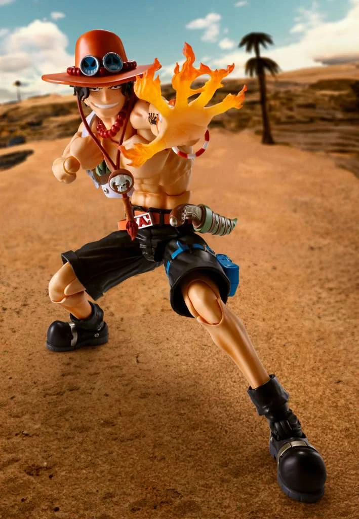 S.H. FIGUARTS - ONE PIECE PORTGAS.D.ACE FIRE FIST