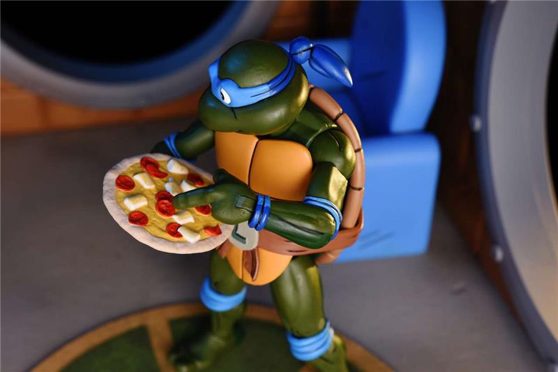 NECA - TMNT CARTOON ULTIMATE LEONARDO VHS