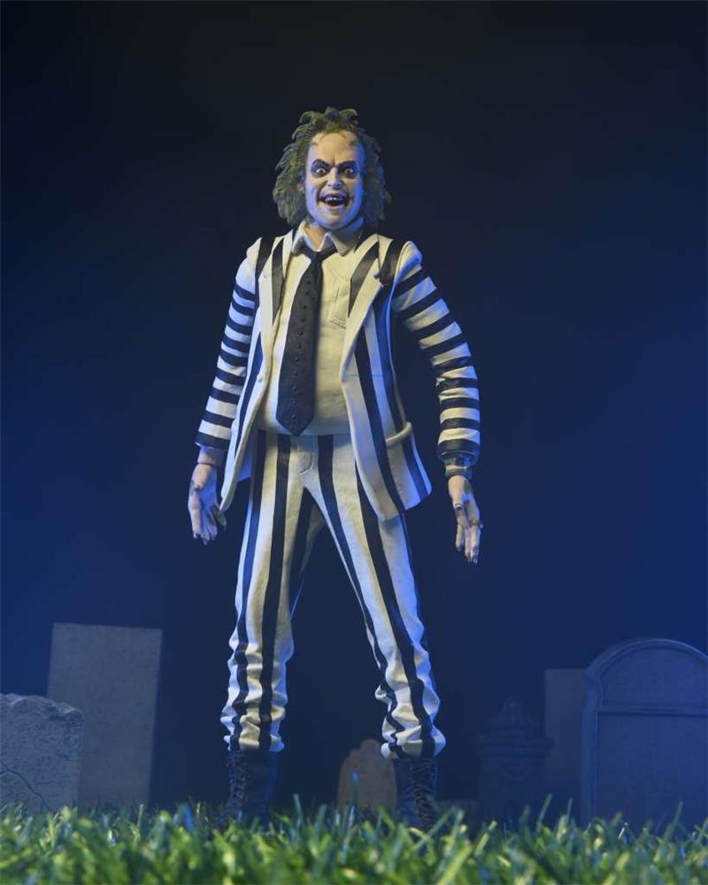 NECA - BEETLEJUICE 1988 BLACK WHITE SUIT
