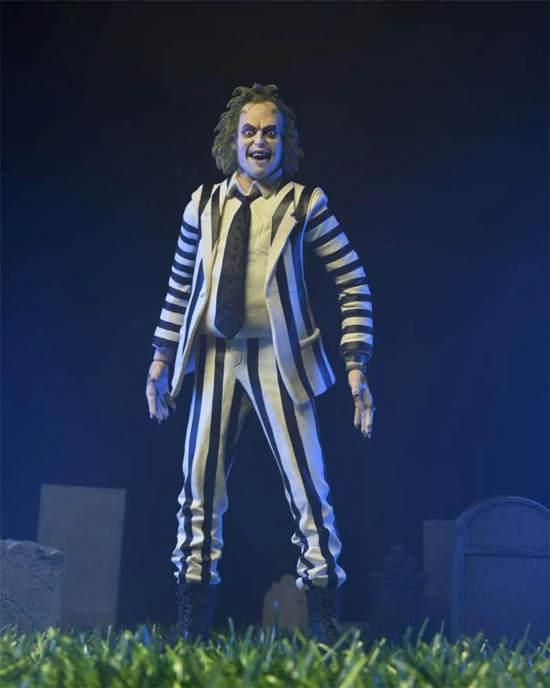NECA - BEETLEJUICE 1988 BLACK WHITE SUIT