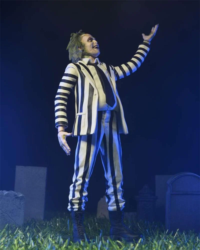 NECA - BEETLEJUICE 1988 BLACK WHITE SUIT